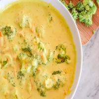Broccoli Cheese (But No Cheese) Soup_image