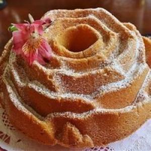 Rose Petal Pound Cake image
