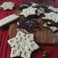 Cassava Flour Holiday Shortbread Cookies_image