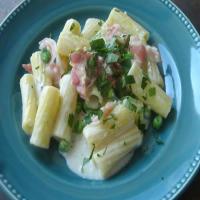 Pasta and Pancetta and Peas in a Gorgonzola Sauce image