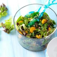 Cranberry Mandarin Salad with Walnut Vinaigrette_image