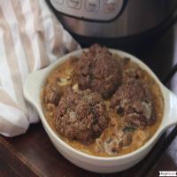 Pressure Cooker Salisbury Steak With Creamy Mushroom Gravy_image