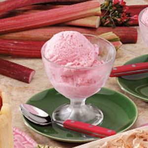 Rhubarb Ice Cream for 2_image