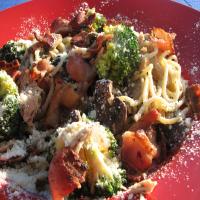Pasta With Tuna, Bacon, and Broccoli_image