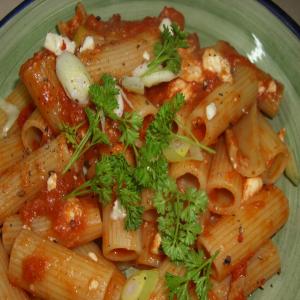 Greek Tomato Penne Pasta_image