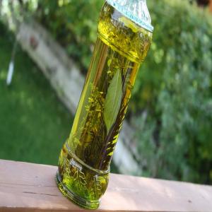Flavoured Aromatic Herb and Fruit Oil image