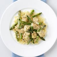 Pesto Chicken & Asparagus image