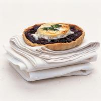 Caramelised Balsamic and Red Onion Tarts with Goats' Cheese_image