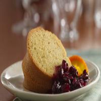 Gluten-Free Holiday Cake with Cranberry Sauce_image