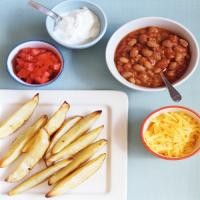 Roasted Potato Wedges and Chili_image
