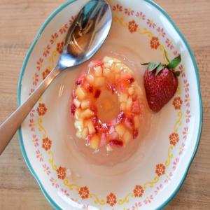 Strawberry Lemonade Prosecco Jellies image