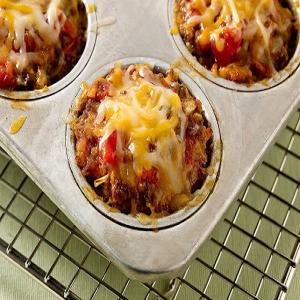 Cheesy Mini Meatloaves with Salsa_image