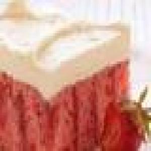 Duncan Hines® Strawberry Refrigerator Cake_image