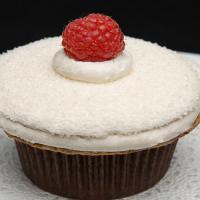 Lemon Cupcakes with Raspberry image