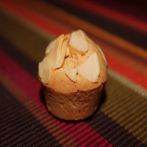 Dilmah Exceptional Italian Almond Cupcakes_image