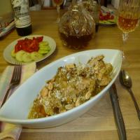 Crock Pot Curry Chicken With Coconut and Peanuts_image