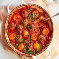 Spiced lamb meatballs, roast apricots & fregula_image