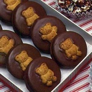 Cheery Chocolate Teddy Bear Cookies_image
