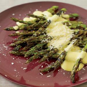 Grilled Asparagus with Pepper Zabaglione_image