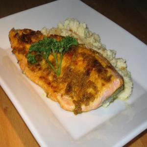 Spice Rubbed Trout With Cauliflower Puree_image