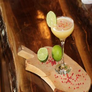 Passionfruit & Pink Peppercorn Gimlet_image