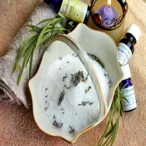 Detox with a Relaxing and Sedative Bath_image