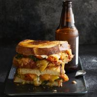 Sriracha Gouda Grilled Cheese with Sweet Potato Tots_image