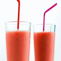 Strawberry, Mango, and Yogurt Smoothie image