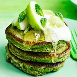 Spinach & matcha pancakes image