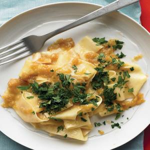 Pappardelle with Caramelized Onions_image