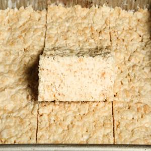 White Chocolate and Maple Rice Krispie Squares_image