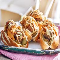 Cheeseburger hot dogs with sticky sweet & sour onions_image
