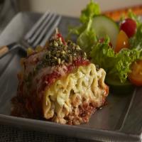 Pesto Lasagna Roll-Ups Recipe image