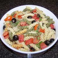 Easy Olive Oil, Tomato, and Basil Pasta image
