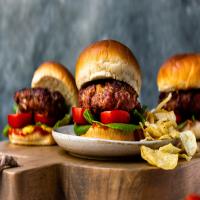 Juicy Beef and Bacon Burgers_image