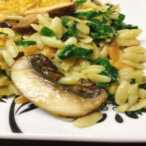 Instant Pot® Spinach and Mushroom Orzo_image