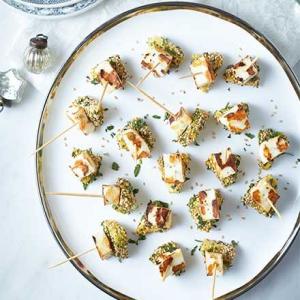 Cheese & pineapple canapés_image