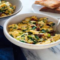 The Creamiest Scrambled Eggs (with Goat Cheese)_image