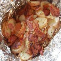 Bacon and Onion Foil Packet Potatoes Recipe - (4.5/5) image