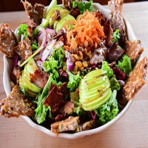 Fall Salad with Spicy Brittle_image