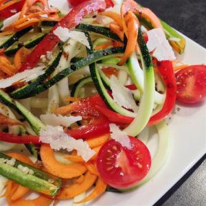 Spiral Zucchini Salad_image