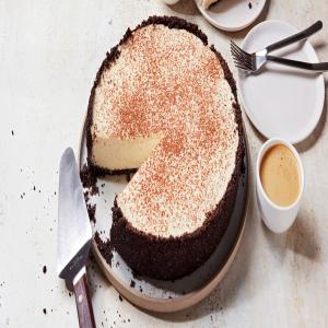 Vanilla No-Bake Cheesecake With a Chocolate Cookie Crust_image