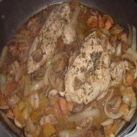 Herb-Braised Chicken With Tomatoes and Mushrooms (Low Carb)_image