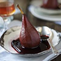 Merlot-poached pears with vanilla & cinnamon_image