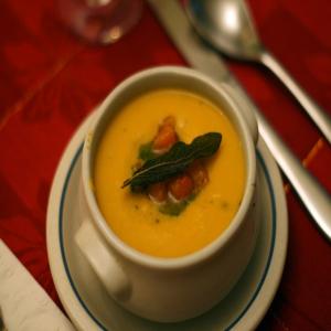 Roasted Butternut Sqaush Soup With Sage Oil_image