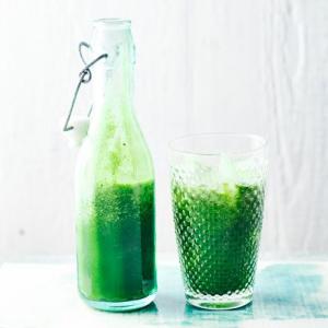 Cucumber, apple & spinach juice_image