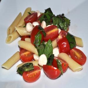 Tomato and Mozzarella Pasta image