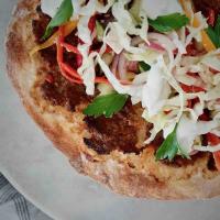 Türkische Pizza (Lahmacun): A Turkish Meat Flatbread_image