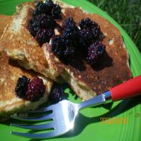 Banana-Flax Pancakes With Blueberry Sauce_image