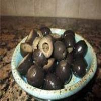 Black Olives With Garlic_image